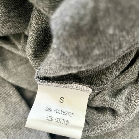 Small grey dog pet pouch hooded hoodie jacket pullover - Picture 4 of 4